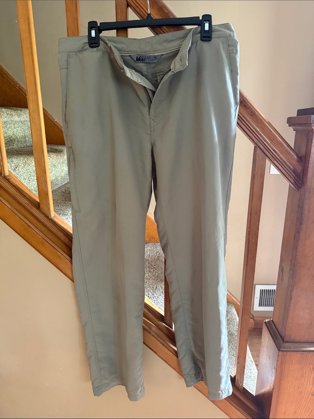 REI Men's Lightweight Outdoor or Versatile Pants size 34/30